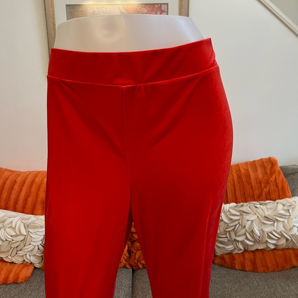 ❣️🆕Lane Bryant Mid Rise Red Velvet Flare Pants❣️ - Picture 4 of 11